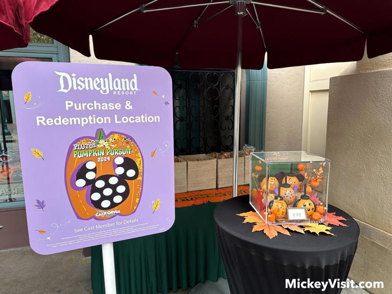 Disneyland's Daily Halloween Scavenger Hunt Returns Soon to Theme Parks ...