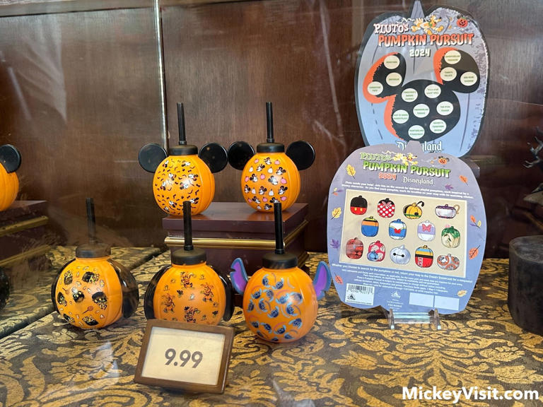 Disneyland's Daily Halloween Scavenger Hunt Returns Soon to Theme Parks ...