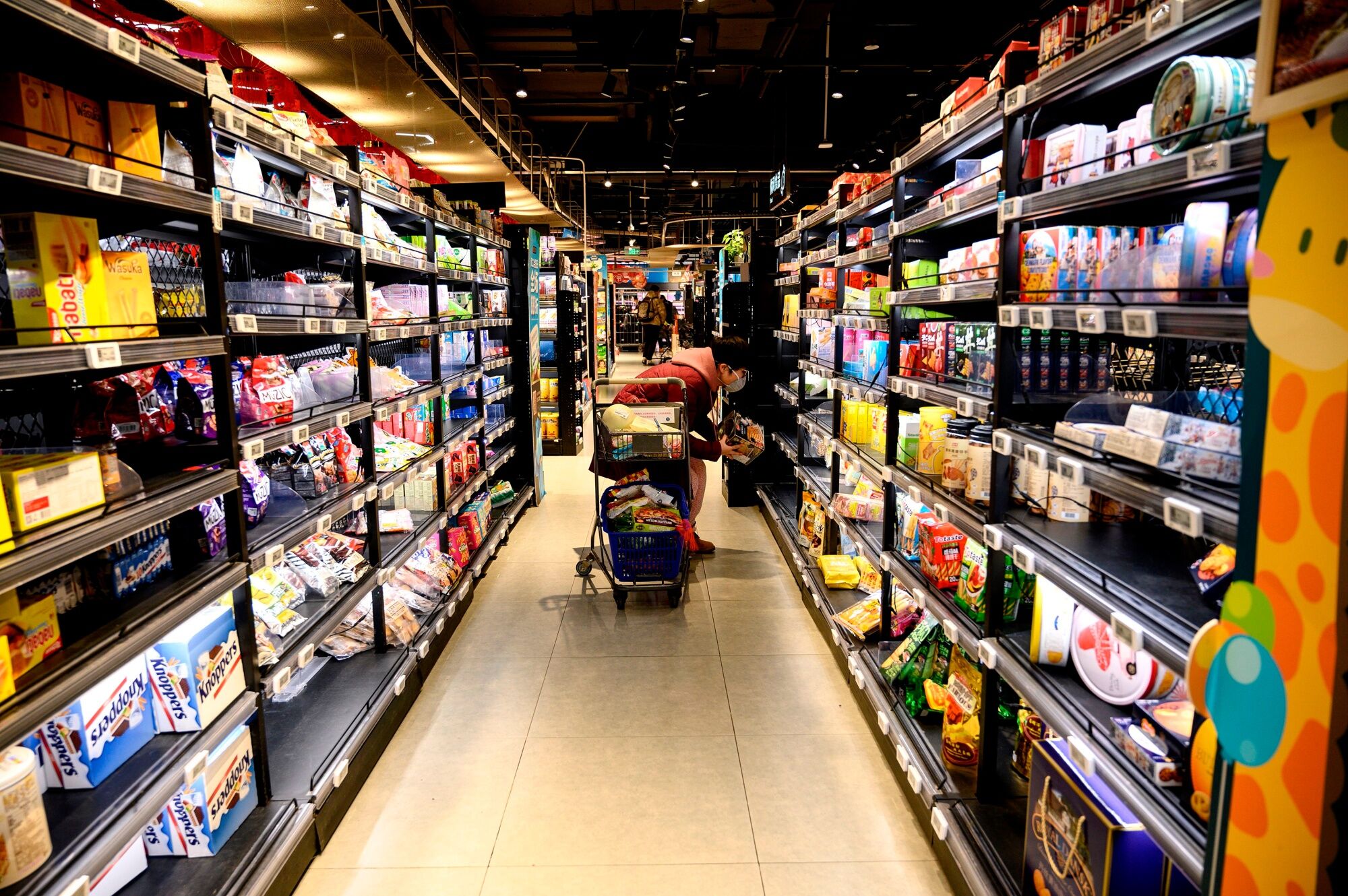 Alibaba to Shut Costco-Like China Stores After Rivalry Heats Up