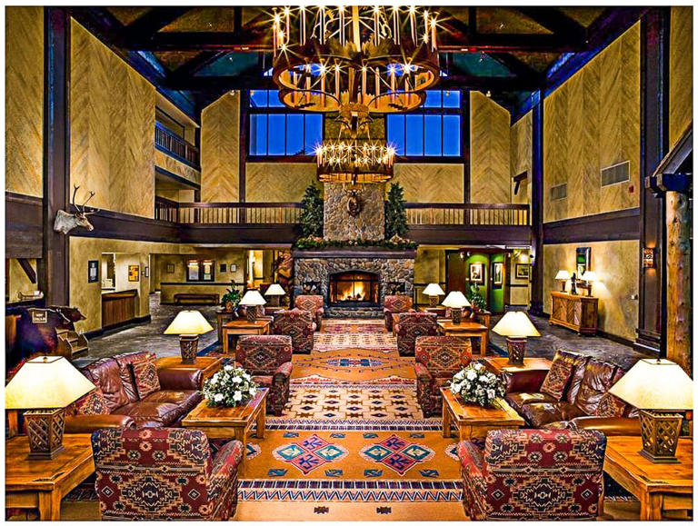 Staying at Tenaya Lodge near Yosemite NP [An honest review | 2026 update]