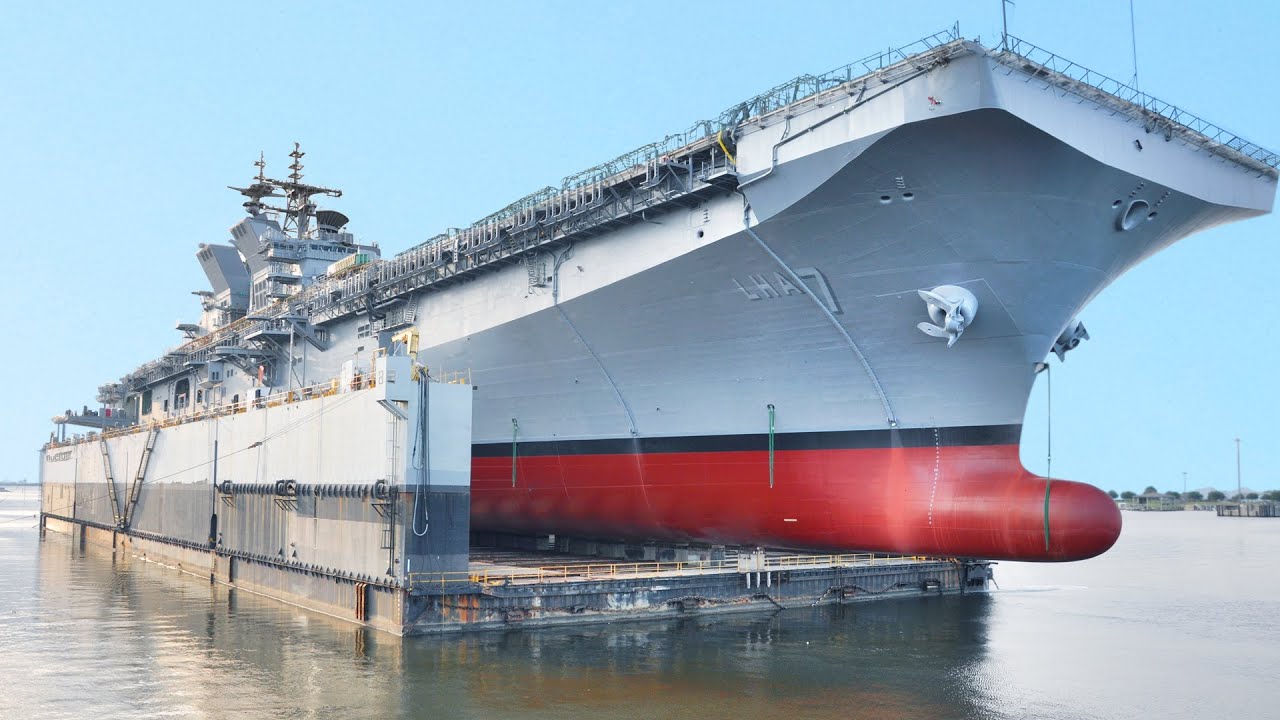 US unveils massive $3B amphibious carrier ship<br><br>