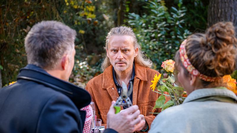 Sturm der Liebe“: Vorschau - Folgenschwerer Einbruch & Hochzeitsantrag nach  Sommerpause!