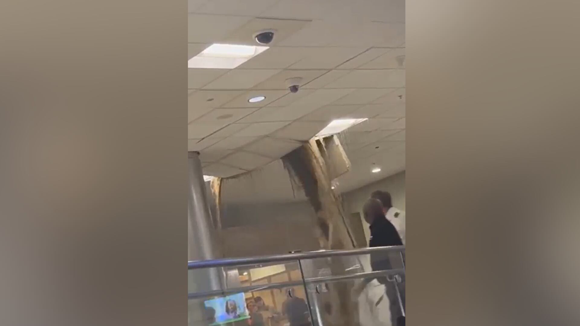 Water gushes from ceiling at HartsfieldJackson Atlanta International
