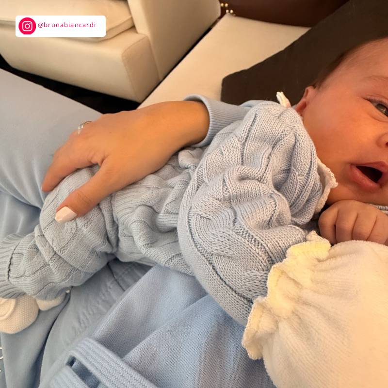 Bruna Biancardi comemora o primeiro mês de Mel: Nosso pacotinho. Confira os melhores momentos da pequena