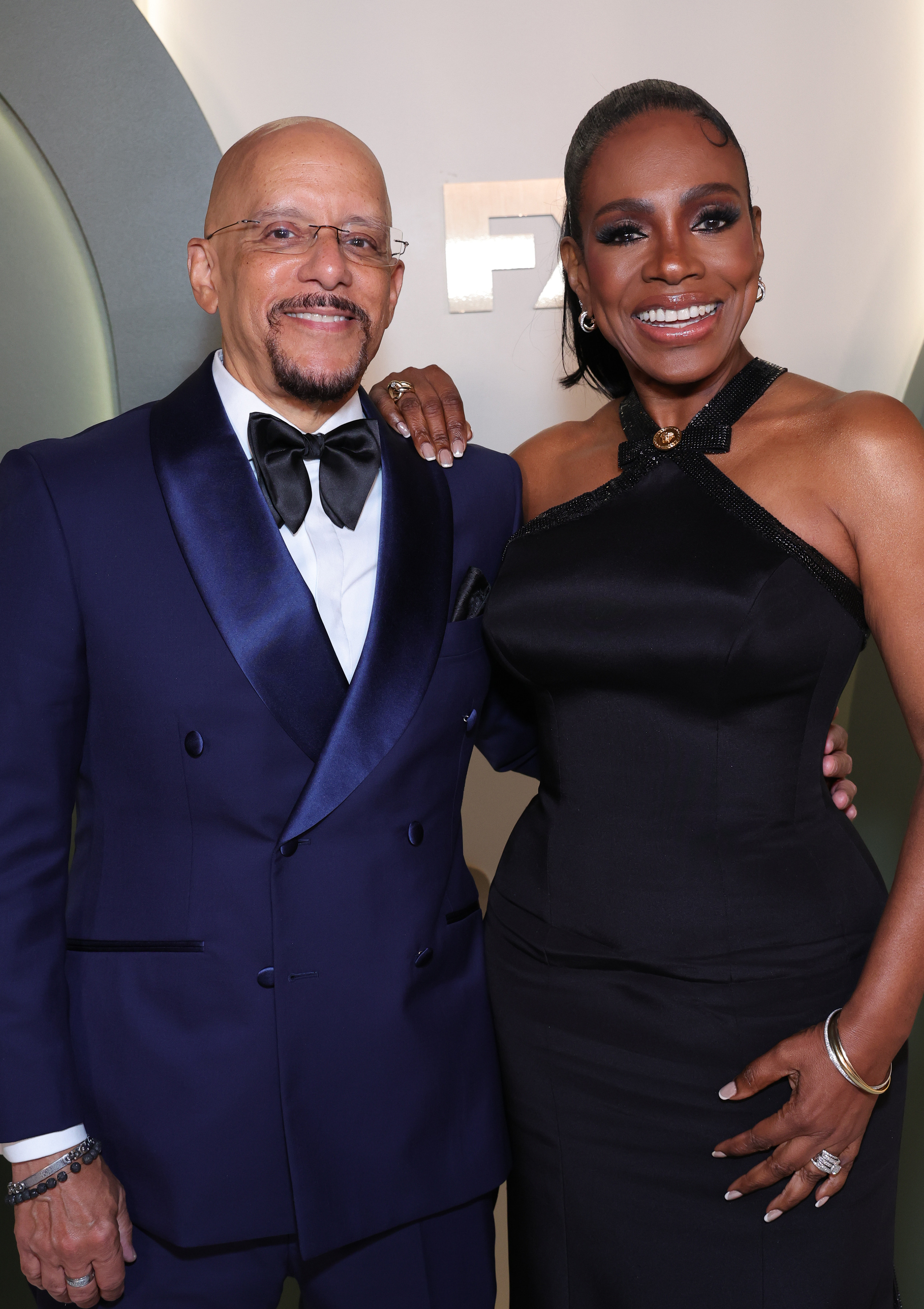Sheryl Lee Ralph renews vows with Vincent Hughes on 20th wedding(00)