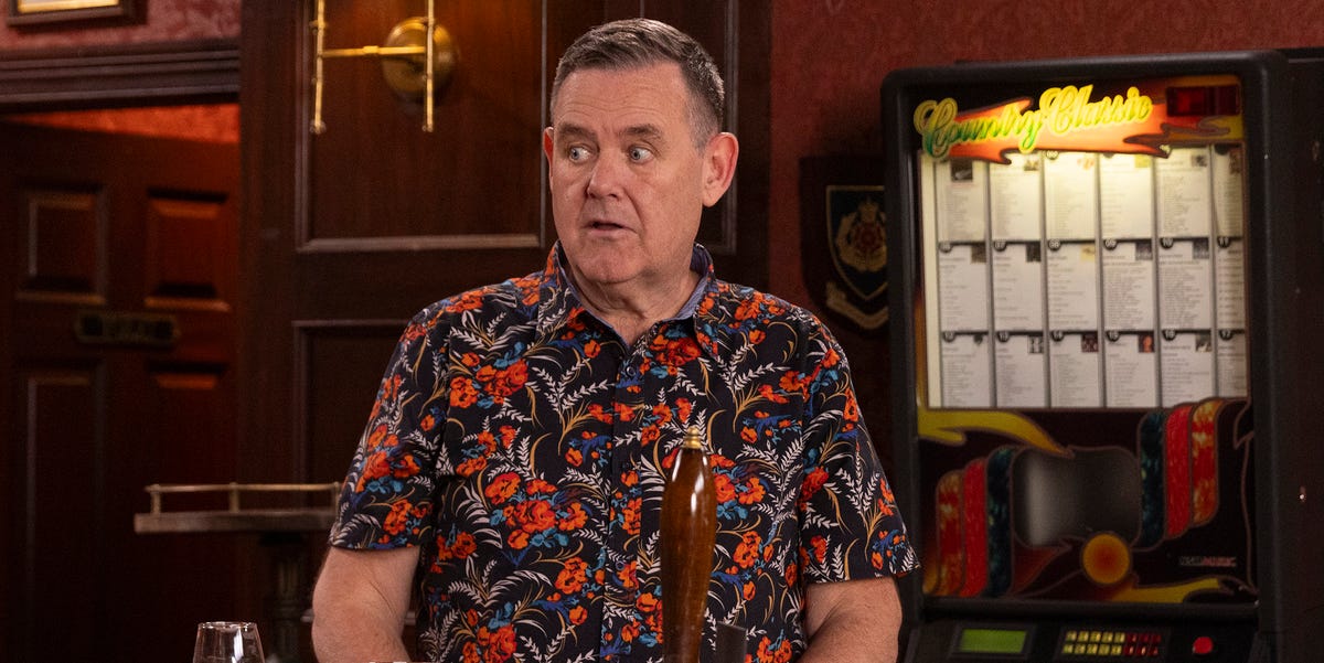 George Shuttleworth's attempts to form a new romantic bond will go awry on Coronation Street as he finds his first date derailed.