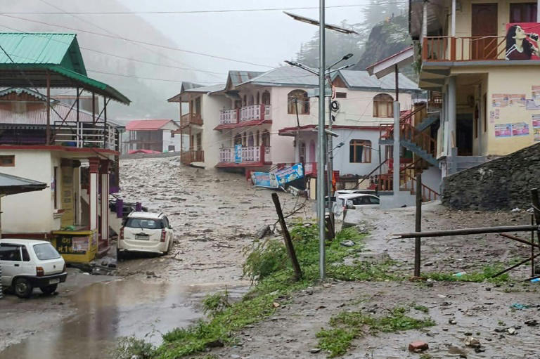 100 missing after flash flood washes out Indian Himalayan town