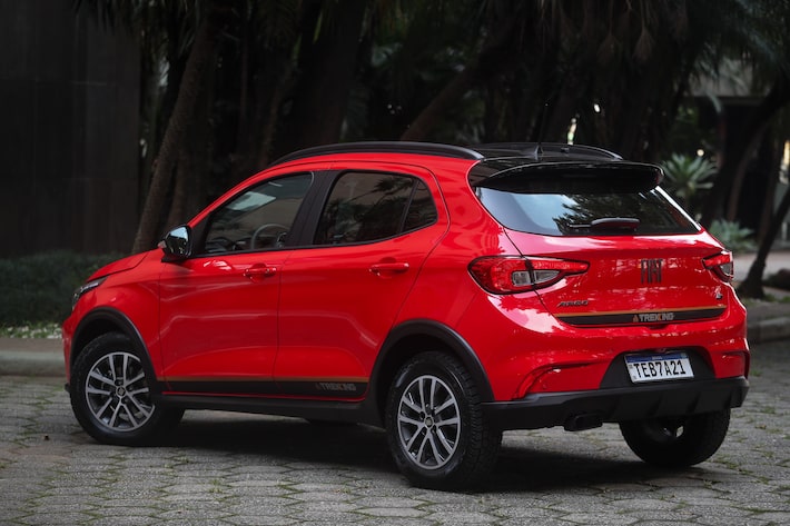 Polo e Argo disparam e Dolphin Mini vende o dobro do City: os 10 hatches mais vendidos