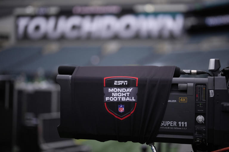 NFL to take 10% stake in Disney's ESPN