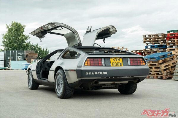 未使用⭐︎デロリアンカー 走行たった1万9000kmのデロリアン発見！ はたしていくらで売れ