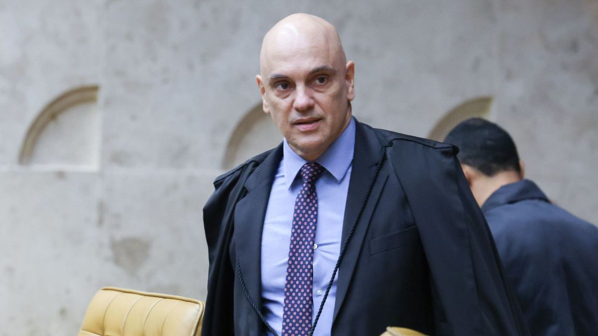 Oposição apresenta novo pedido de impeachment contra Moraes