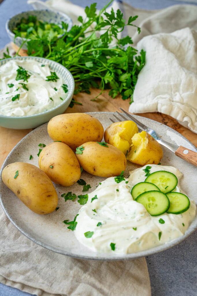 Kartoffeln mit Kräuterquark – gesund, günstig &amp; lecker