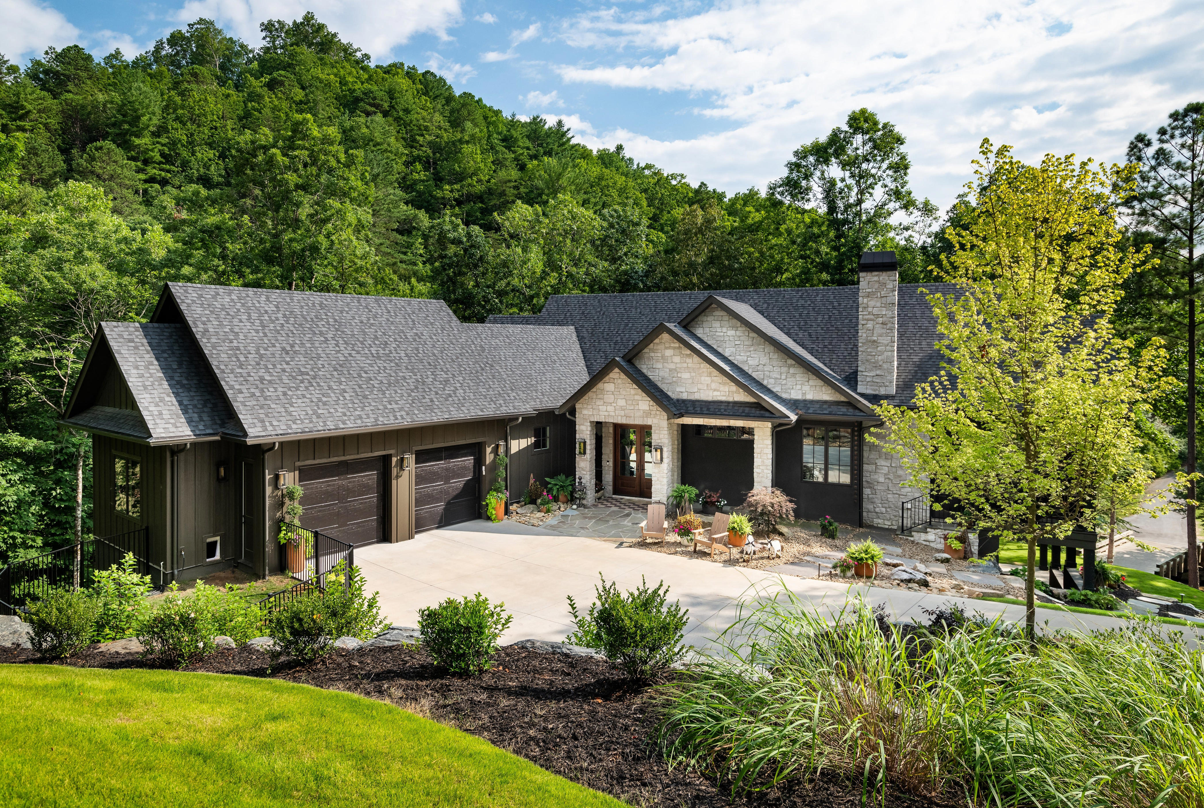 Builder's goal is to guide homeowners to project finish line