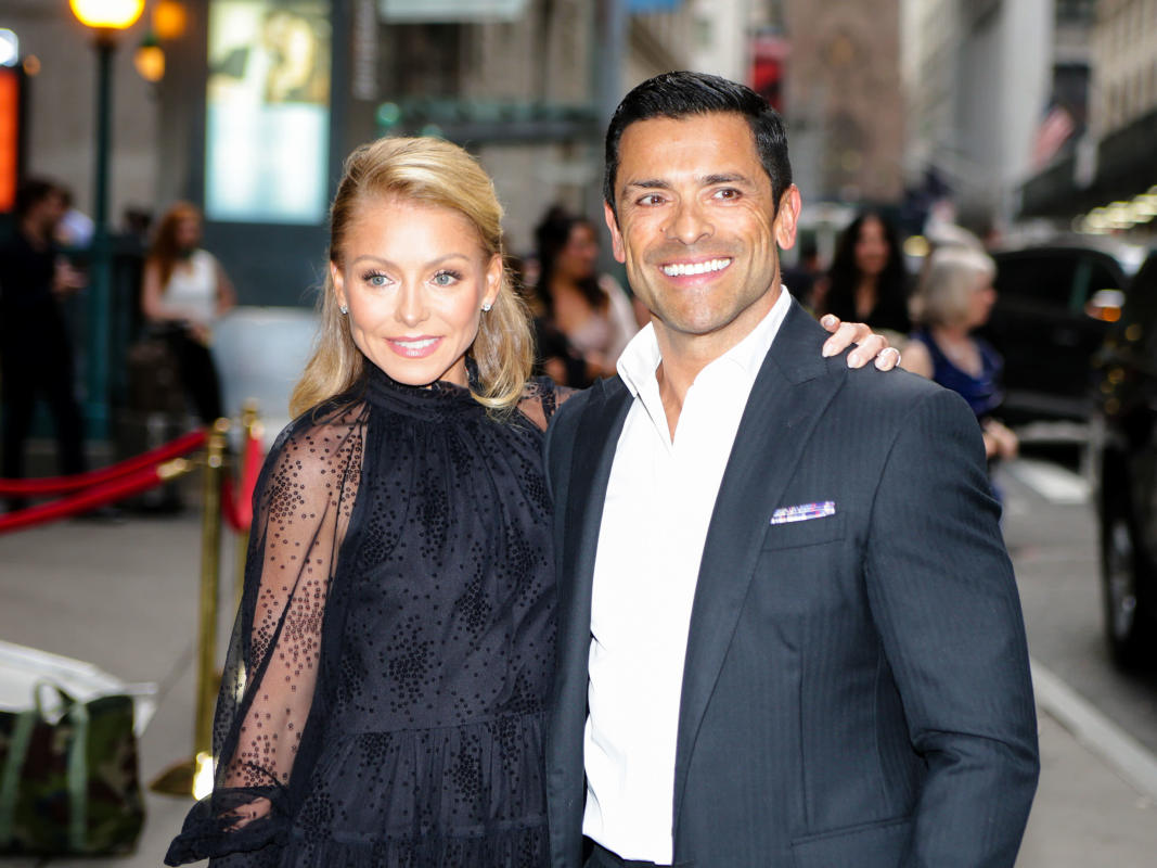 Mark Consuelos Reveals the Hilarious Way He & Kelly Ripa Coped With