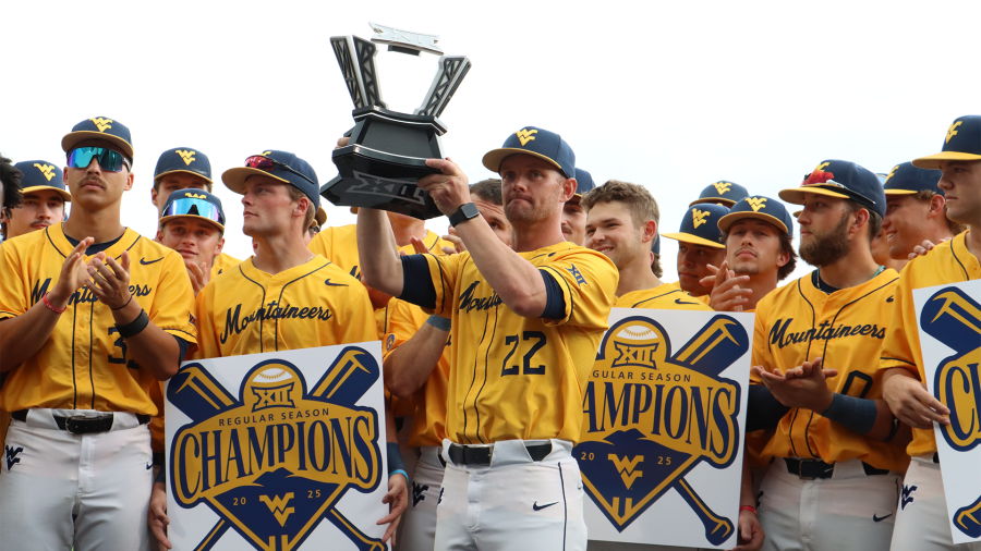 Steve Sabins signs extension with WVU through 2031