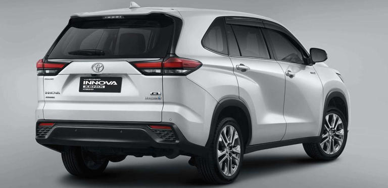 Perbandingan desain Mitsubishi Destinator vs Toyota Innova Zenix