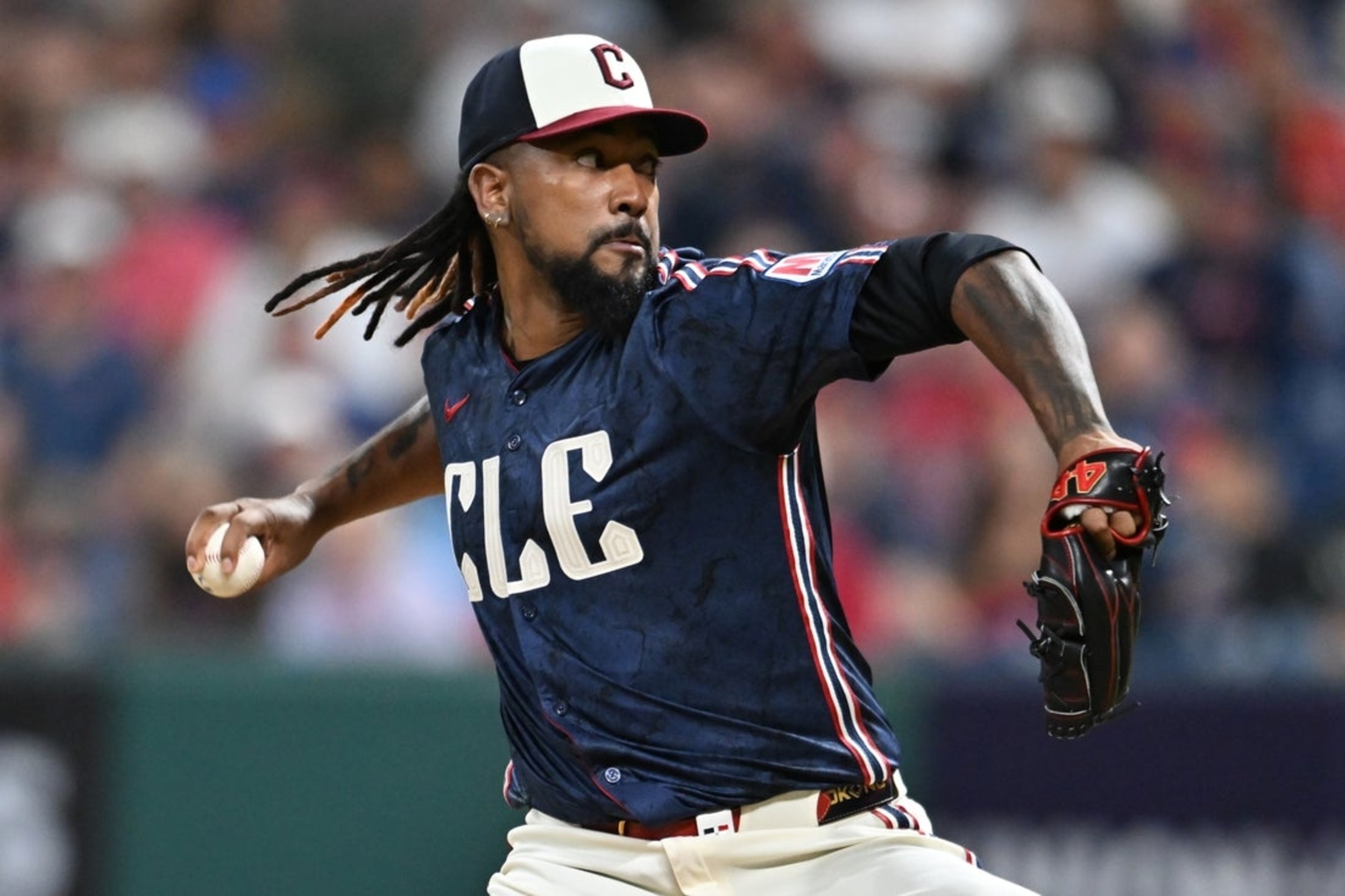 Report: Guardians won't let Emmanuel Clase pitch in winter league