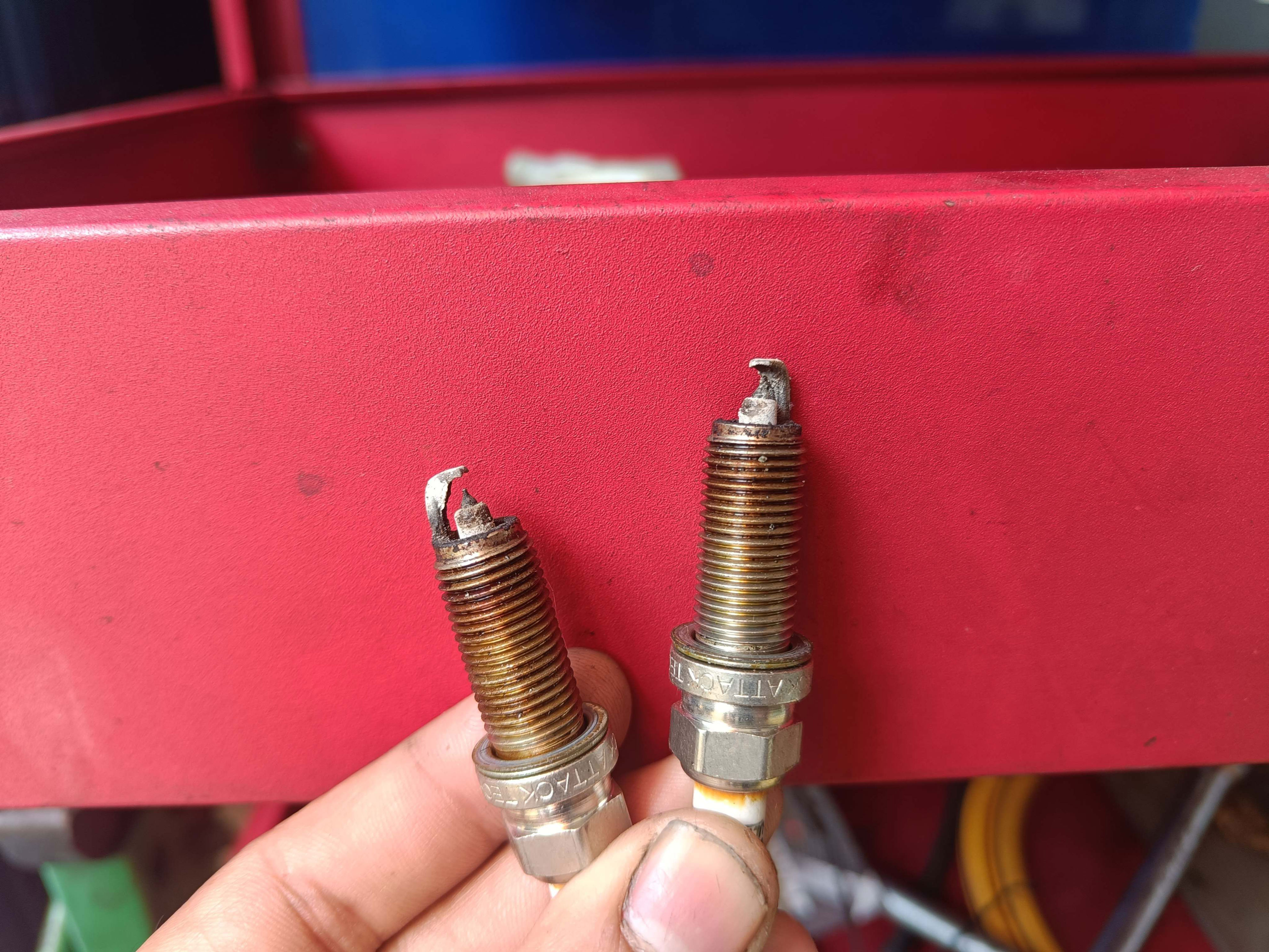 Drat Busi Terlihat Ada Oli, Siap-siap Buat Ganti Komponen Ini