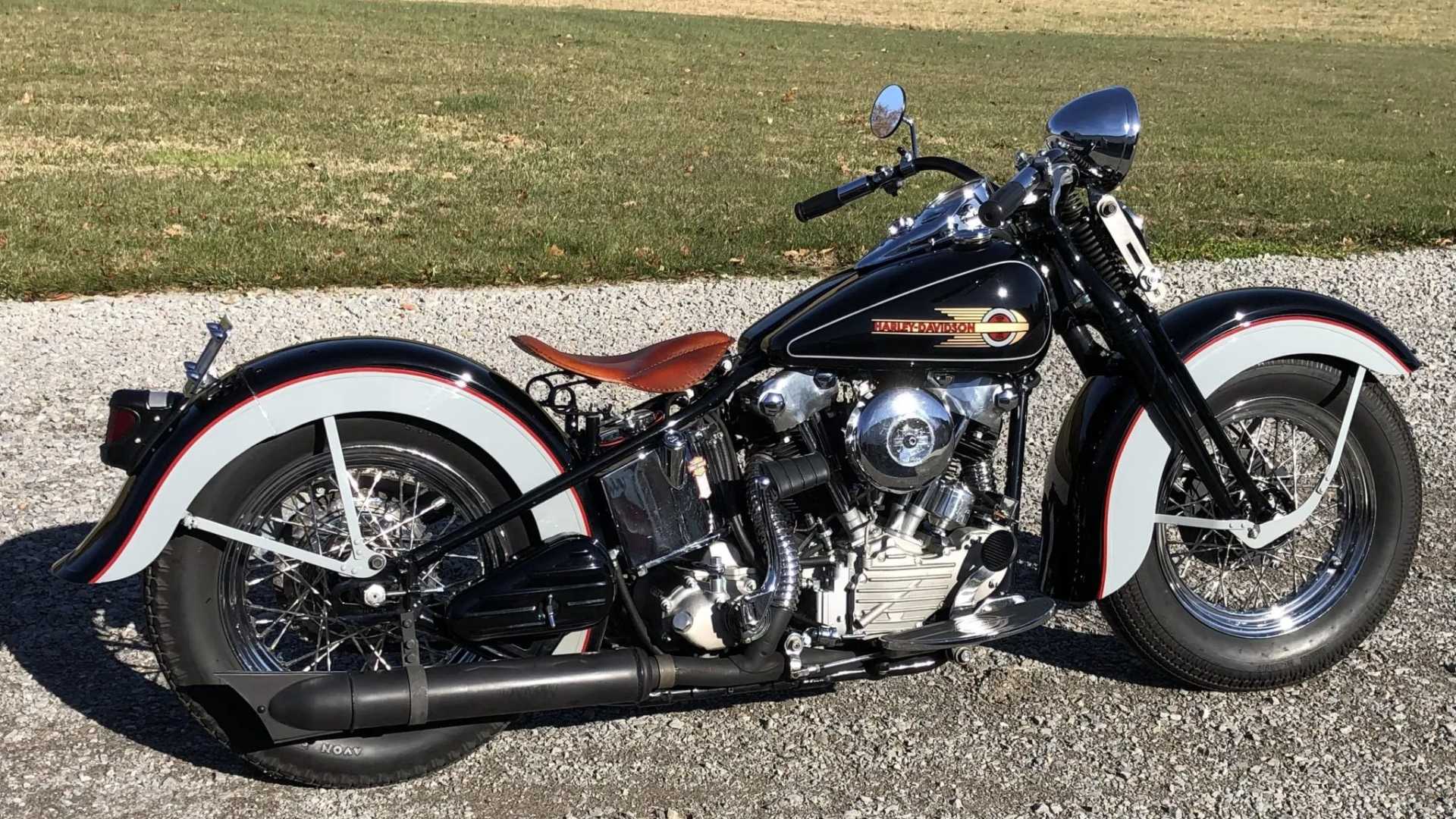 1941 Harley-Davidson EL Knucklehead side right shot