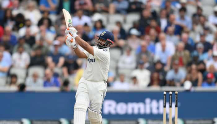 A Brave Effort': Sachin Tendulkar Hails Rishabh Pant's Resilience After  Pain-Defying Fifty