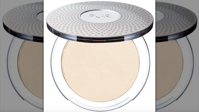 Our Guide To The Different Types Of Powder Foundation (& Top User-Rated ...
