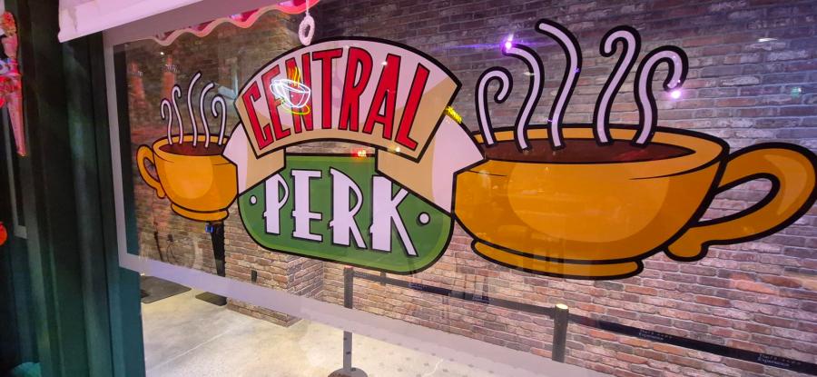 ‘Friends’ Experience opens in Las Vegas at MGM Grand