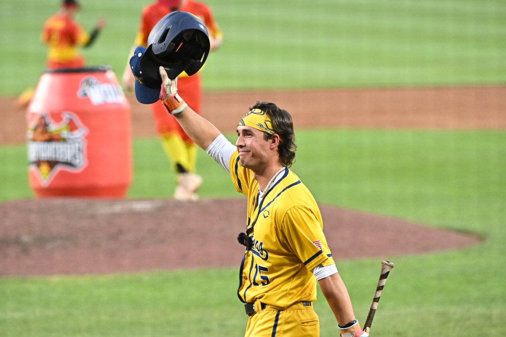 Savannah Bananas player faceplants on CNN after brutal backflip attempt