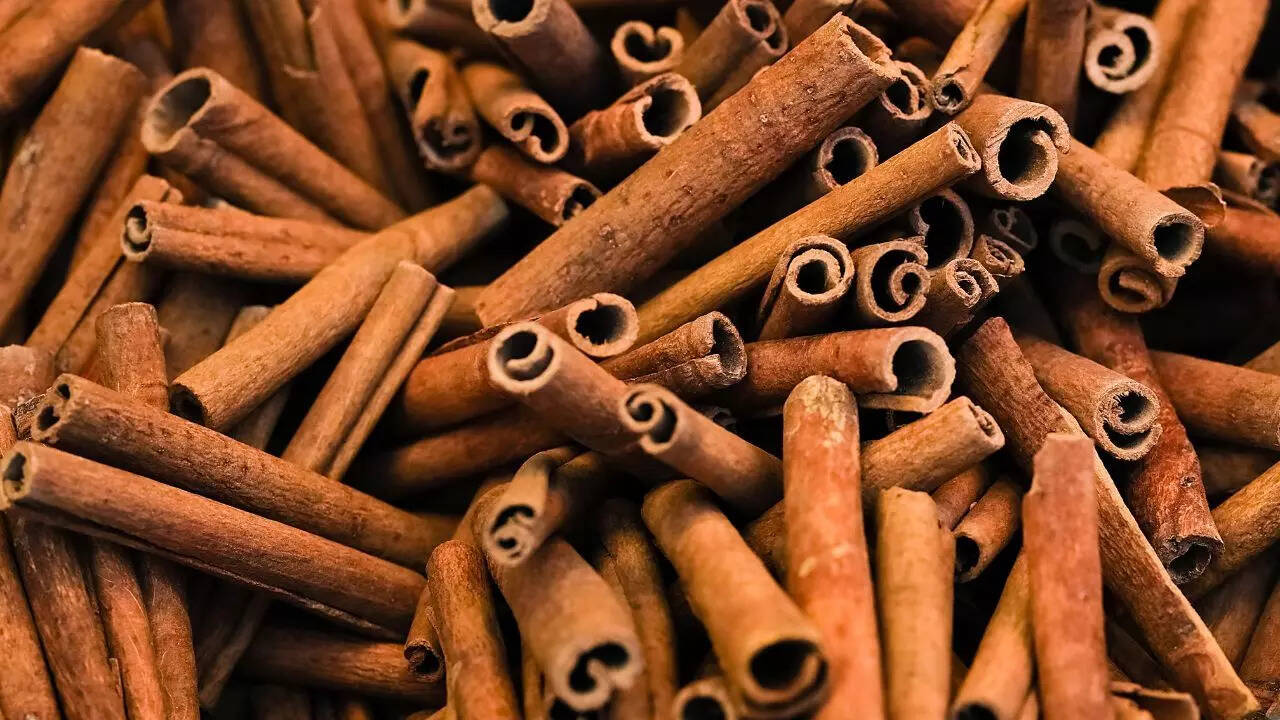 14 Everyday herbs and spices that may help prevent cancer, diabetes, and heart disease