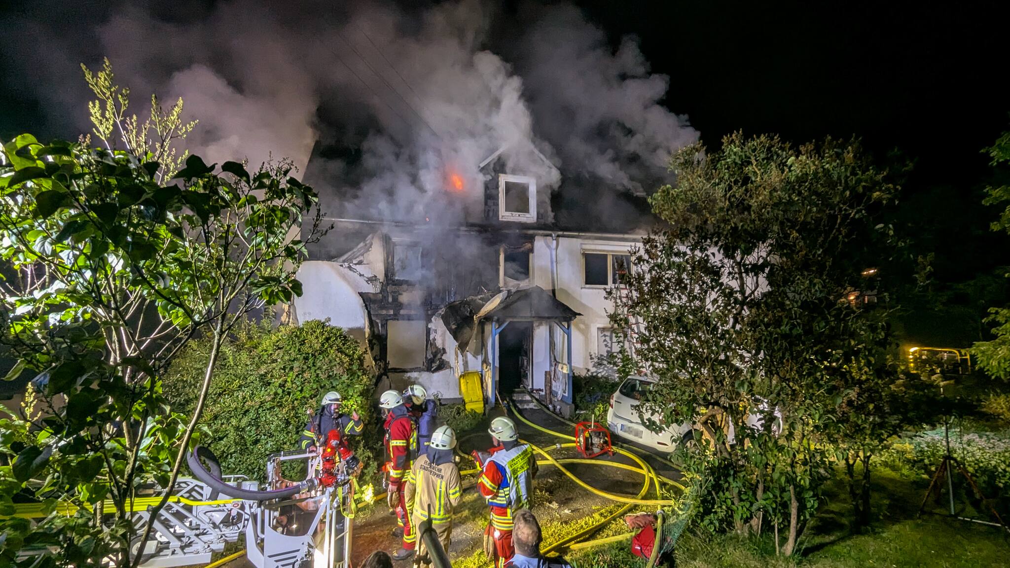 Netphen-Irmgarteichen – ein Ort unter Schock: Zwei Tote bei Wohnhausbrand