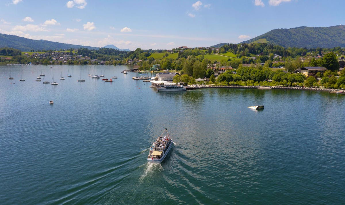 Eine Frau besitzt den ganzen See – jetzt zittern die Pächter