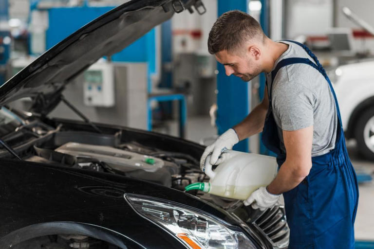 7 Penyebab Mobil Sering Overheat dan Cara Mencegahnya