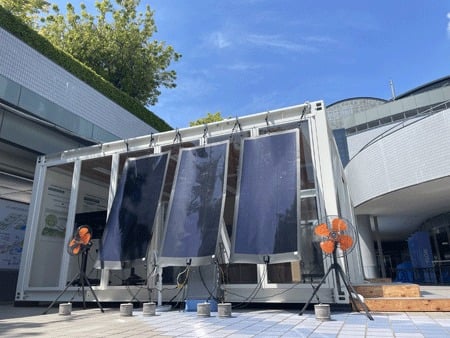 Cette technologie de panneaux solaires flexibles et transparents pourrait tout révolutionner