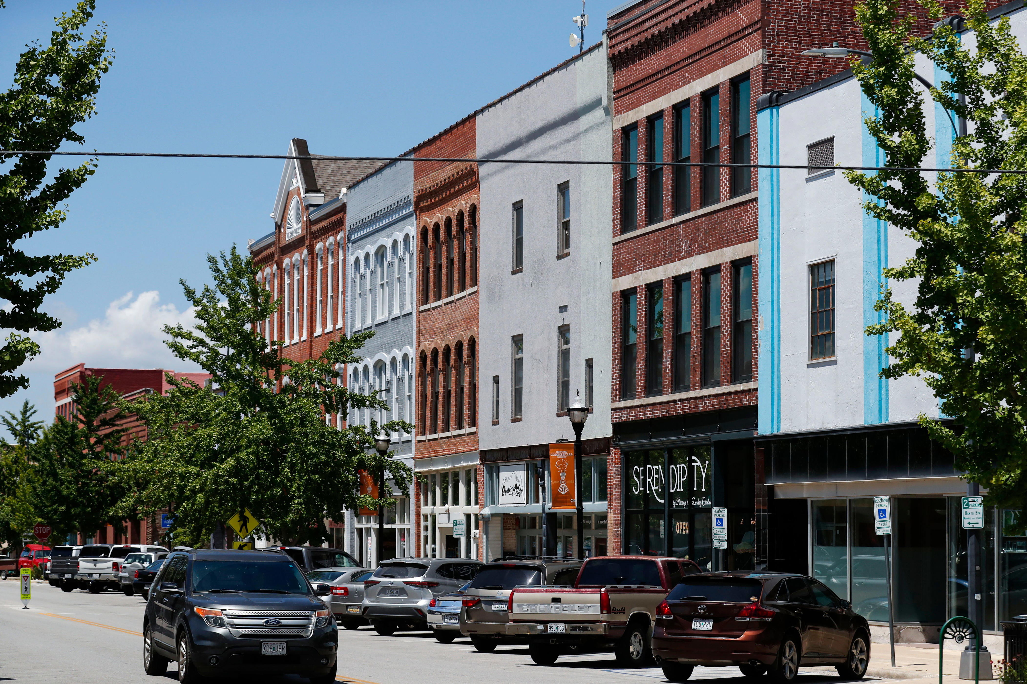 Here's where to find deals in Springfield this Small Business Saturday