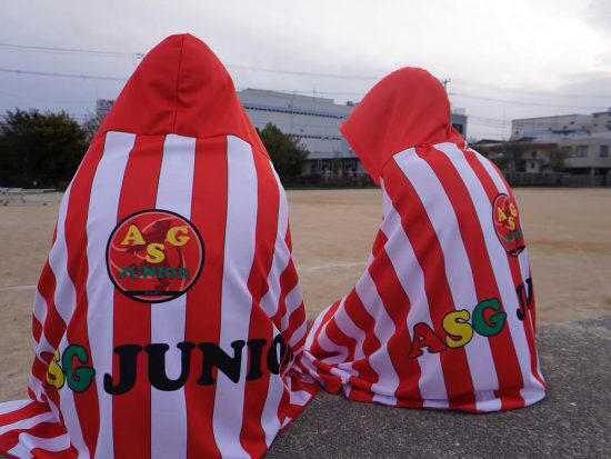 冷蔵庫の中みたい」体感マイナス10℃の冷感アイスポンチョ。『令和の