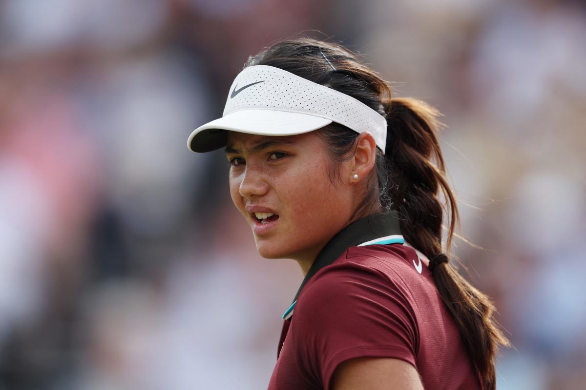 „Es ist, als ob man den Kopf in einem Ofen hätte“, erklärt Raducanu zu ...