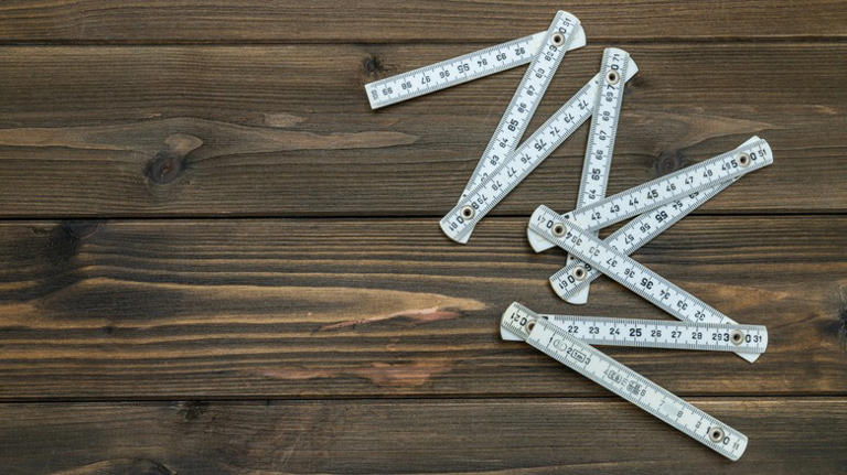 How to Use a Folding Ruler Efficiently: Expert Tips for Precision