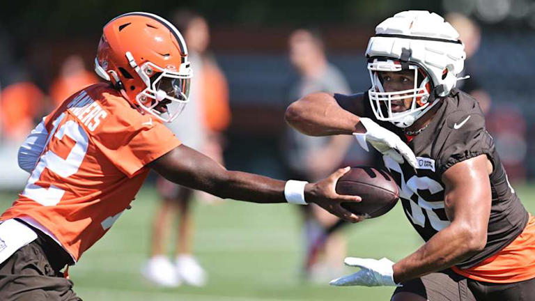 Shedeur Sanders Supports Cleveland Browns Teammate At Training Camp Amid  Scrutiny