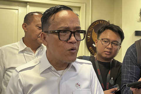 Berita Terkini: Koleksi Mobil Noel Ebenezer; Motor Listrik Baru Polytron Fox 200
