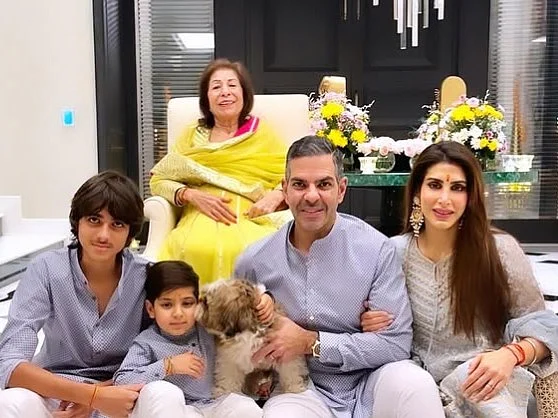 Is Karisma Kapoor eyeing ₹300 billion inheritance from Sunjay Kapur despite  ₹700 million alimony?