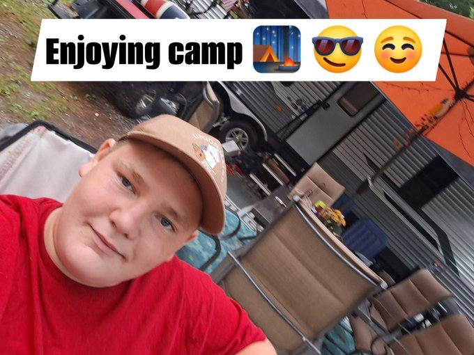 Nghi phạm 17 tuổi vờ giúp đỡ cảnh sát để đánh lạc hướng