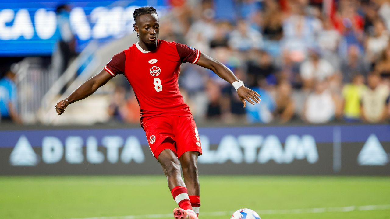 canada-s-ismael-kone-forced-to-leave-sassuolo-s-match-vs-cagliari