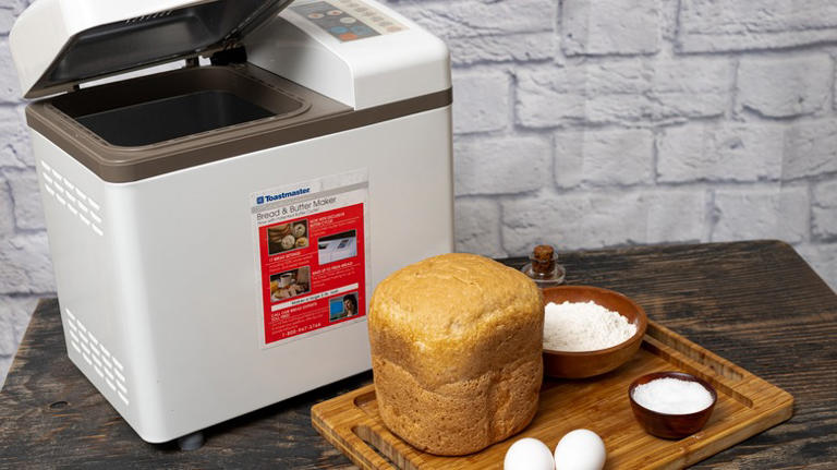 How To Bake A Moist Cake In A Bread Maker From Start To Finish