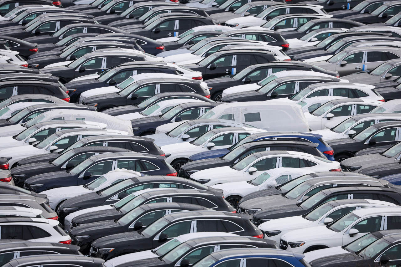 European automaker shares drop on US tariff threat