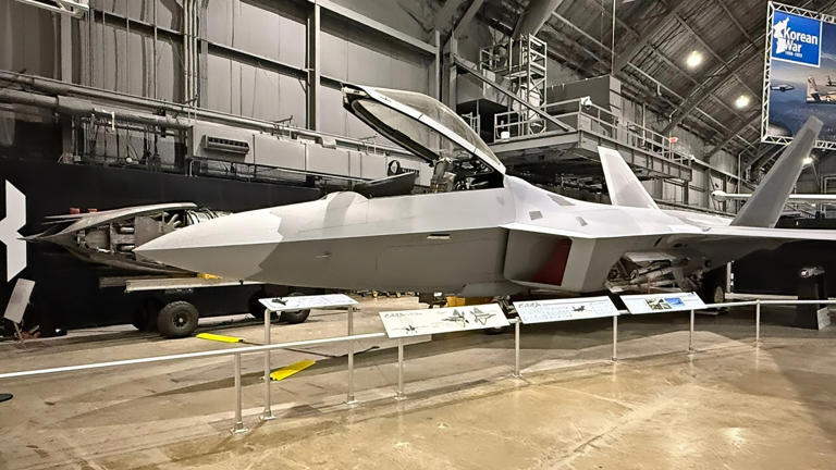 The X-44 Manta Has a Message for Every Air Force on Earth