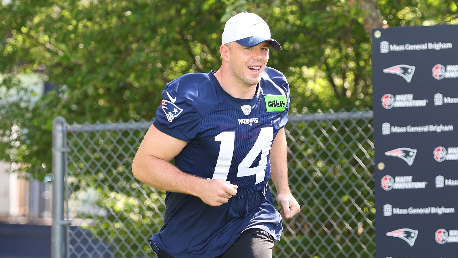 Watch: Patriots linebacker Robert Spillane mic'd up in training camp