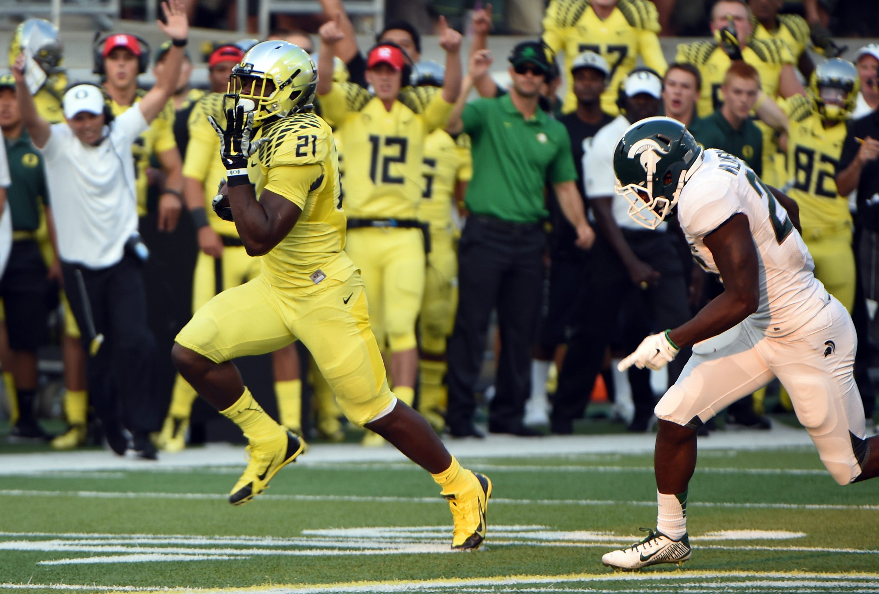 Ranking the 25 best Oregon Ducks since 2000: No. 4 — Royce Freeman