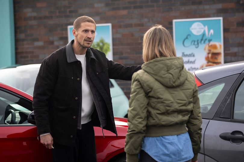 Coronation Street's Jonathan Howard, who plays Carl Webster, is married to a very famous actress