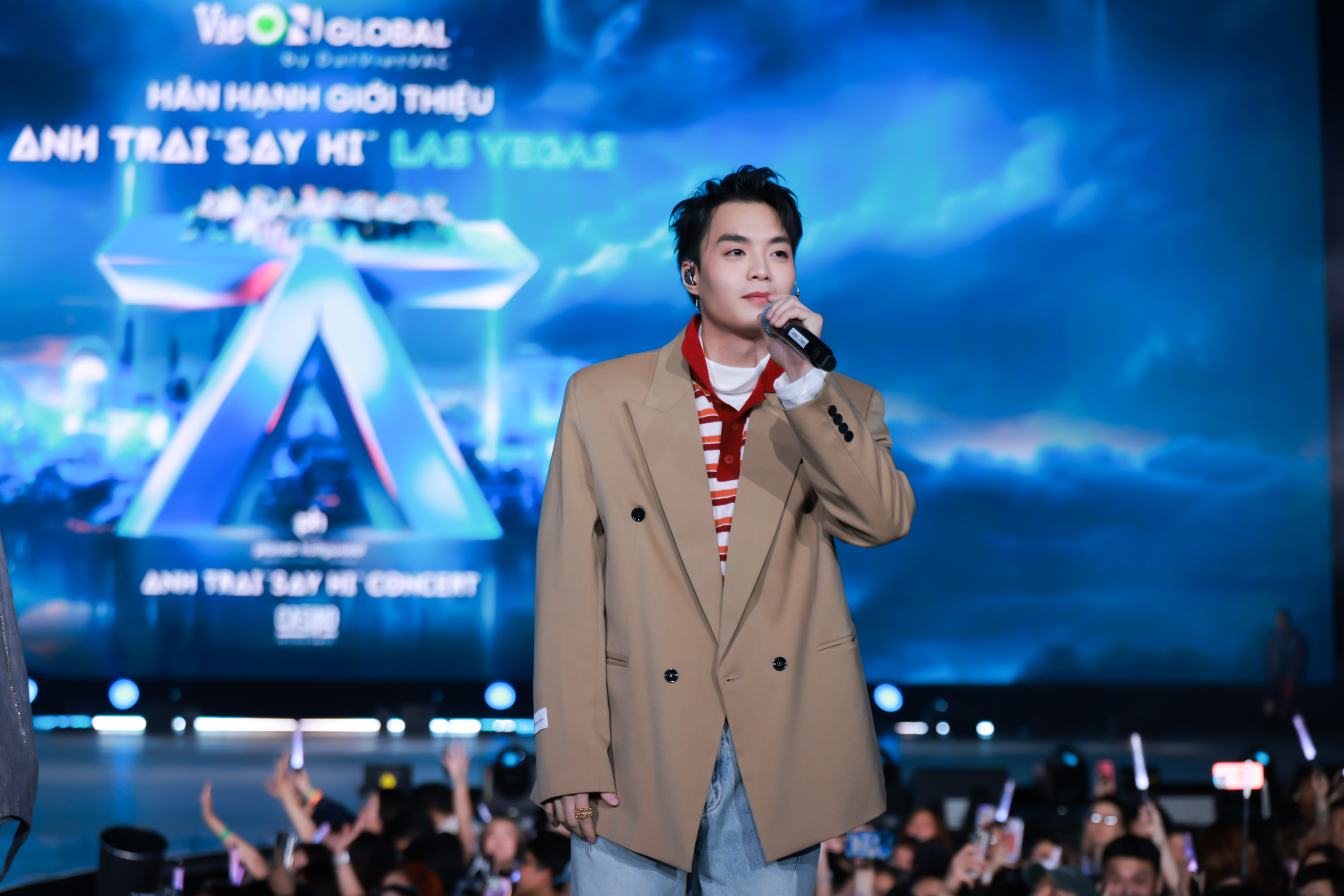 Image hình ảnh hình ảnh hình ảnh hình ảnh hình ảnh hình ảnh hình ảnh hình ảnh hình ảnh hình ảnh Negav - 26 Anh trai say hi ở Las Vegas: Tự hào vì tiếng Việt, vì là người ...