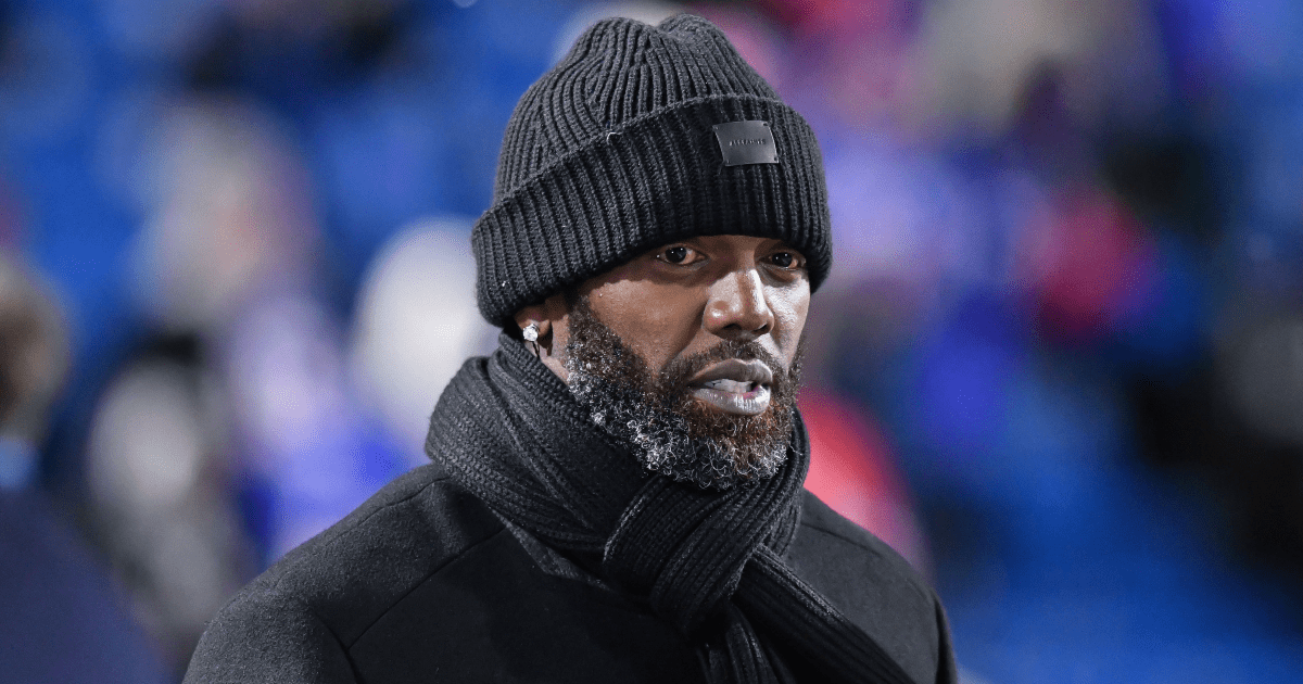 Deion Sanders thanks Randy Moss for guidance through cancer diagnosis