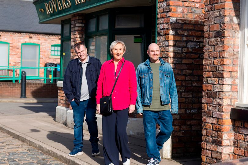 Simon Gregson, Sue Cleaver and Joe Duttin in Coronation Street